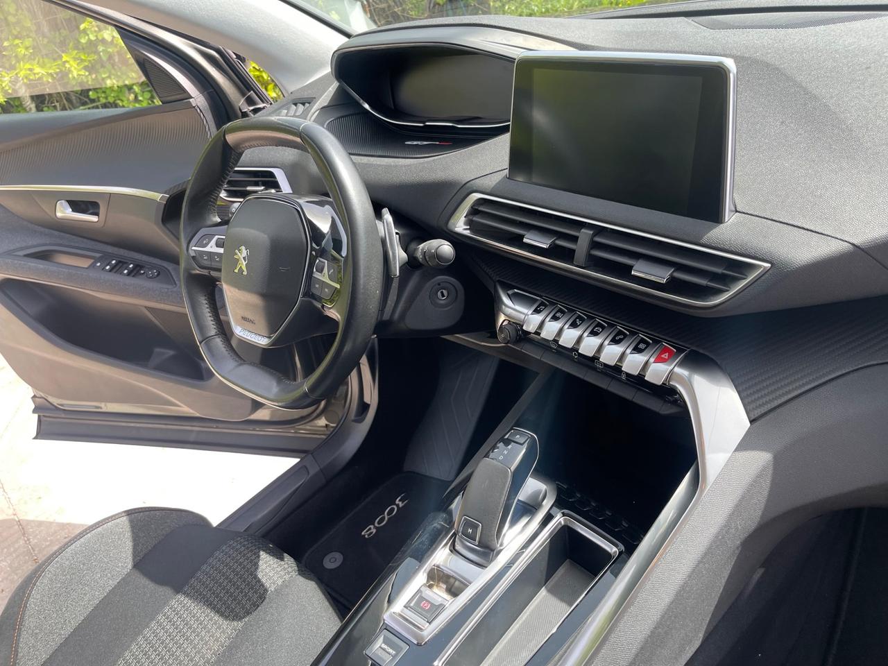 Peugeot 3008 BlueHDi 130 S&S Allure