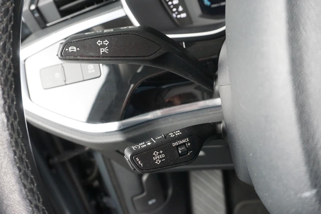Audi Q3 35 TDI Business