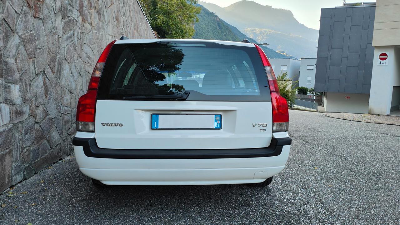 Volvo V70 2.3i T5