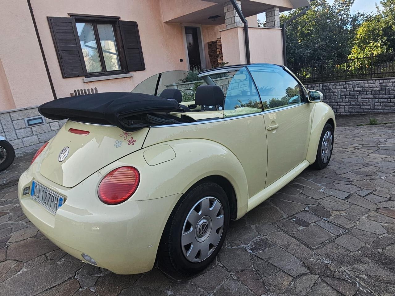Volkswagen New Beetle 1.4 16V Cabrio