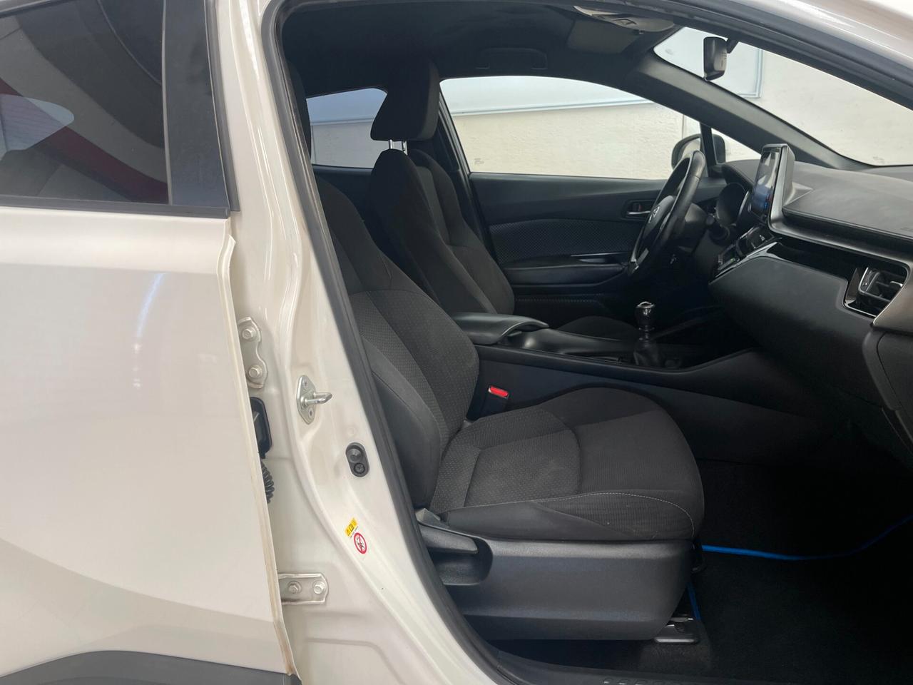 Toyota C-HR Active 1.2 2wd-Ok Neopatentati-LEGGI SOTTO