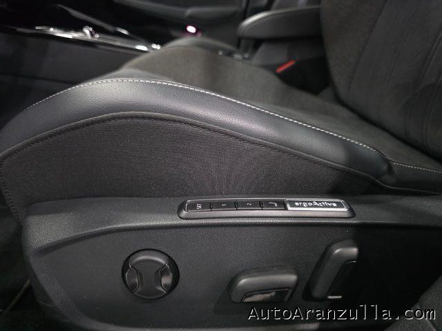 VOLKSWAGEN Golf NEW 8.5 2.0 TDI 150CV DSG Style Virtual Pro