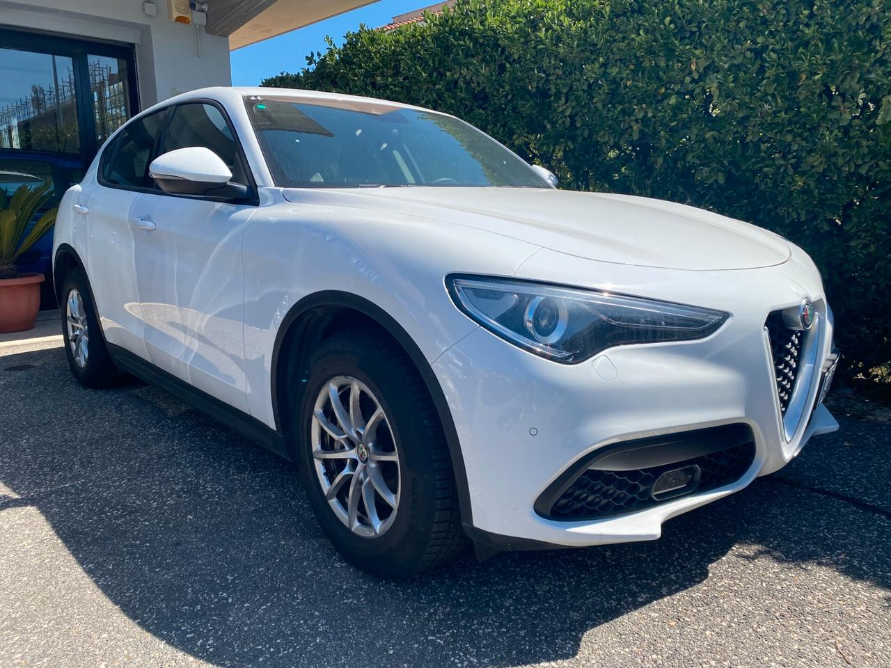Alfa Romeo Stelvio 2.2 T-diesel AT8 Q4 190cv Business