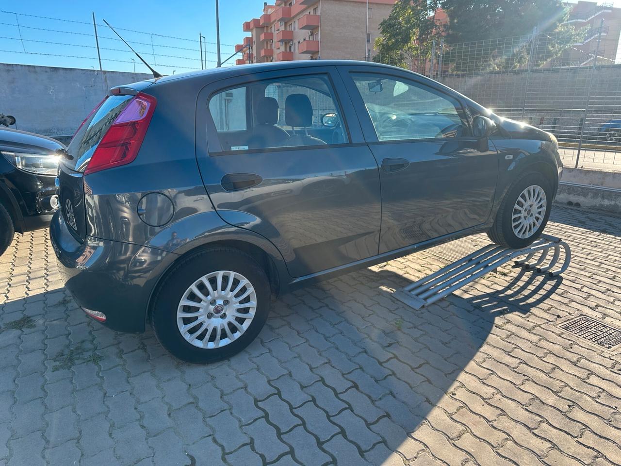 Fiat Punto 1.2 8V 5 porte Street