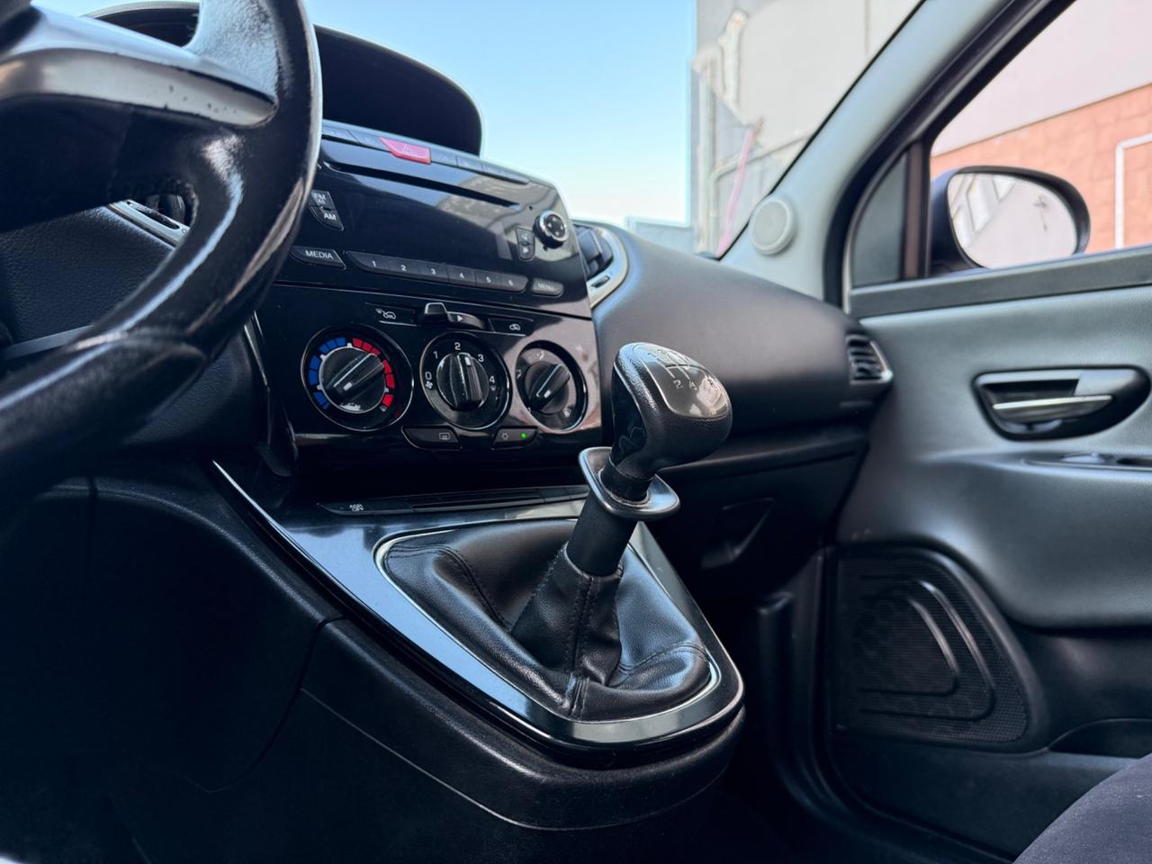 Lancia Ypsilon 1.2 GPL Ecochic Platinum Full Immacolata