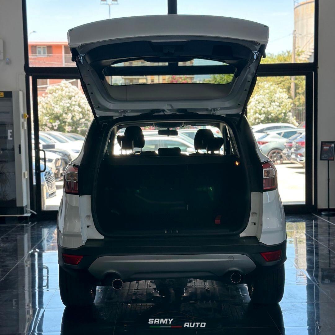 Ford Kuga 1.5 TDCI 120 CV S&S 2WD ST-Line Business