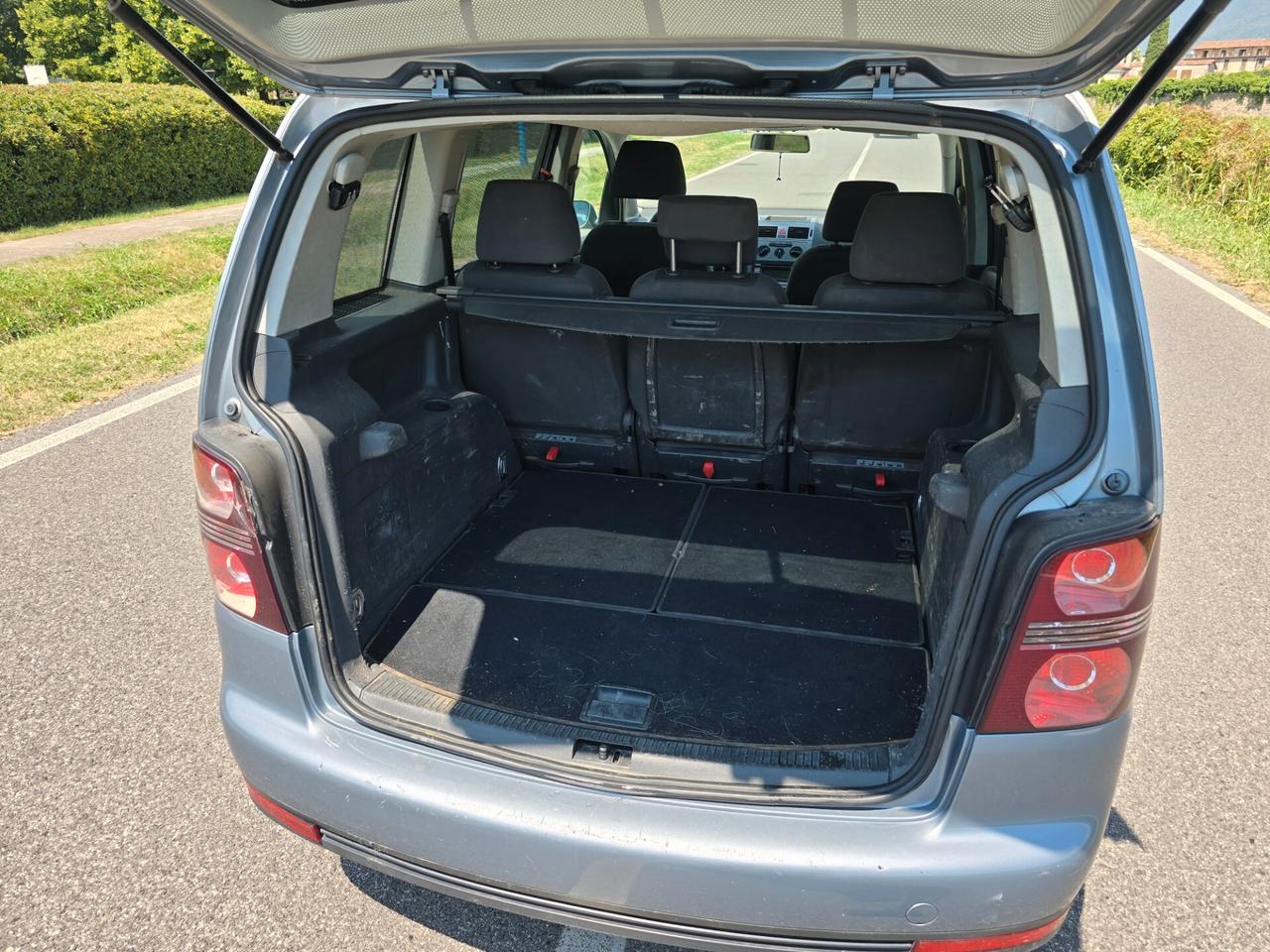 VOLKSWAGEN TOURAN 1.9 TDI 7 POSTI"OK PER NEOPATENTATI"