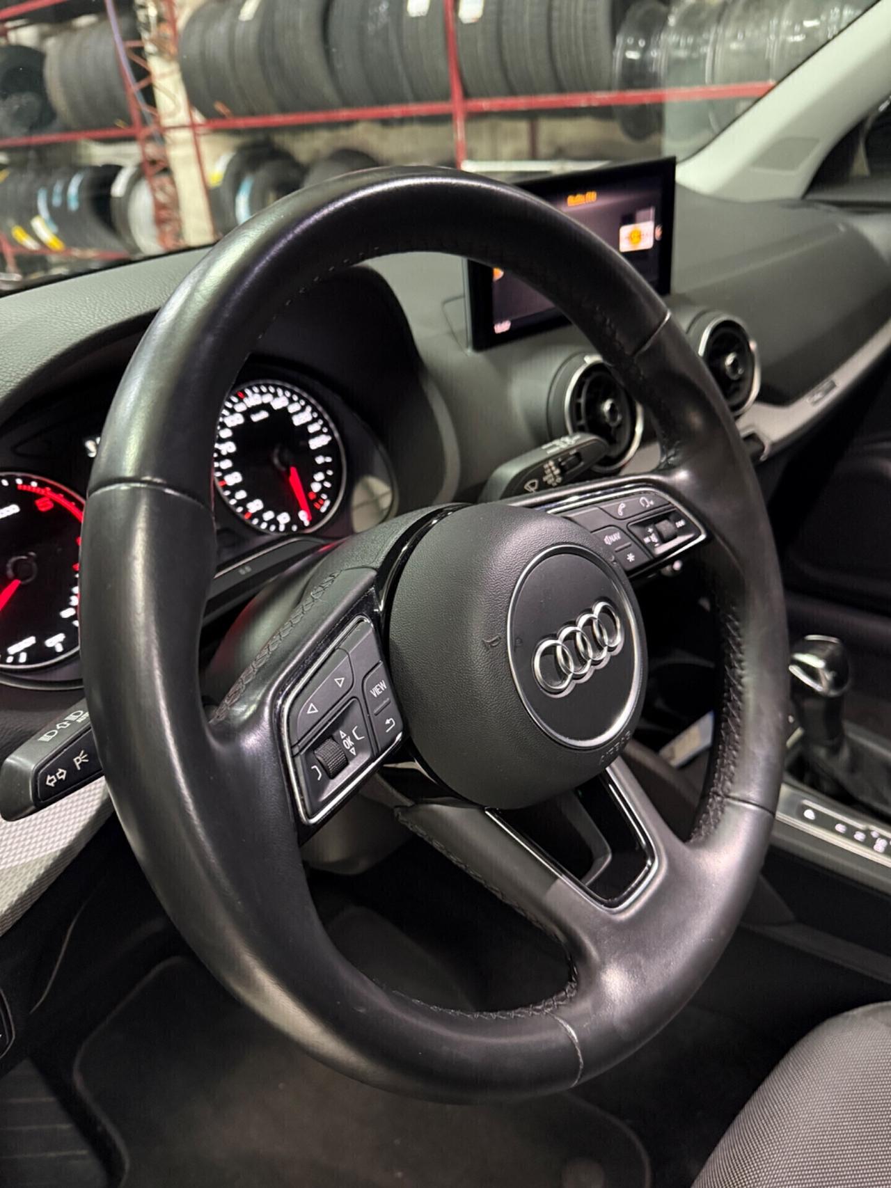 Audi Q2 30 TDI 116CV S tronic ID.BLACK 18 ITALIANA