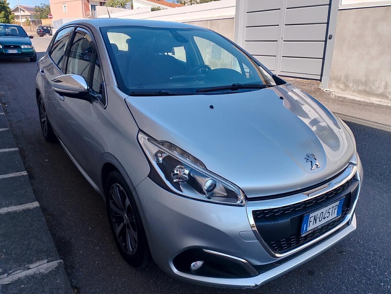 Peugeot 208 BlueHDi 75 Allure neo patentati