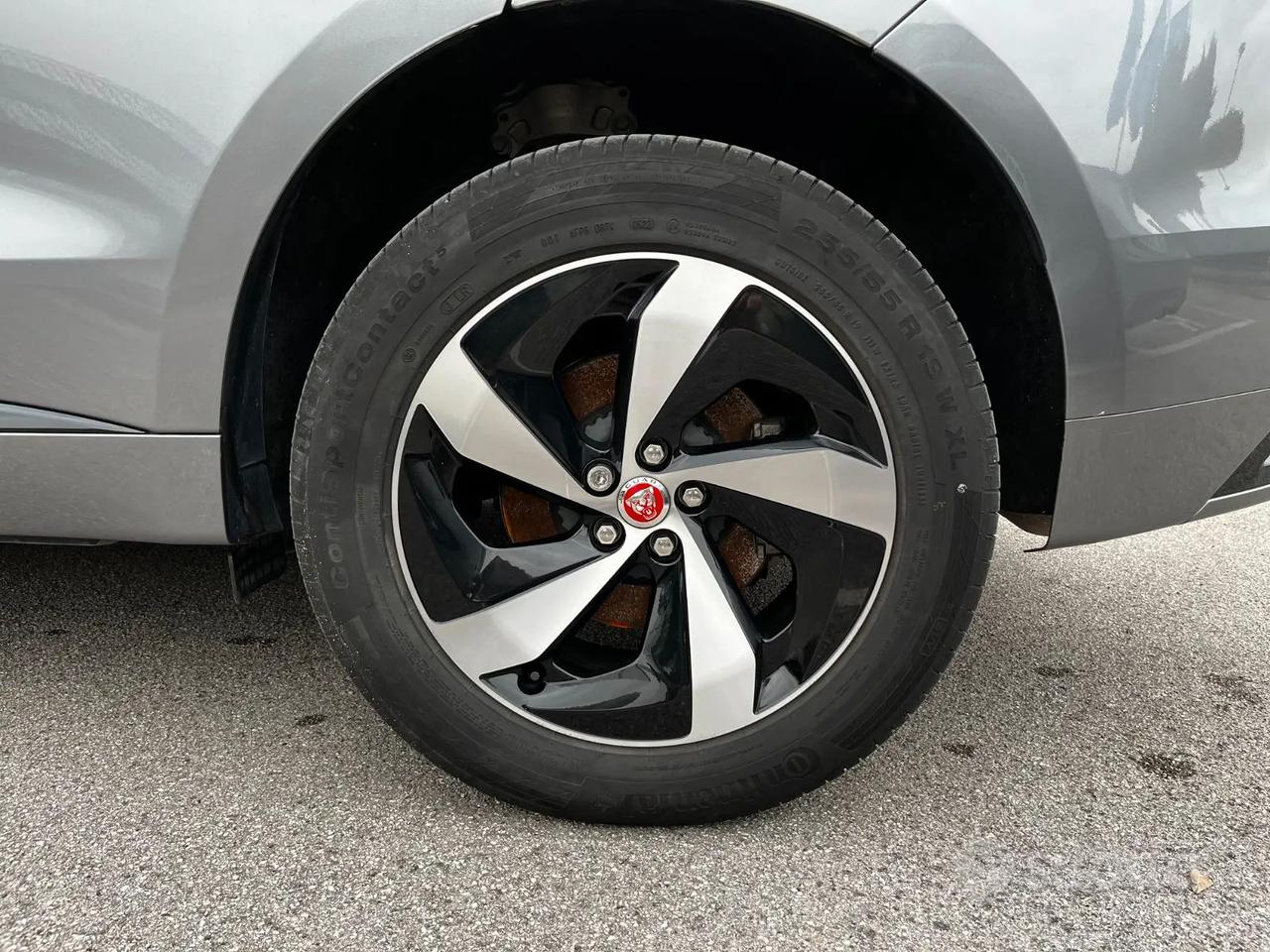 JAGUAR F-PACE 2.0 D 204CV AWD AUT.R-DYNAMIC S