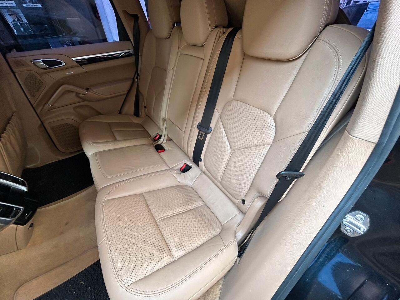 Porsche Cayenne 3.0 V6 tdi tiptronic