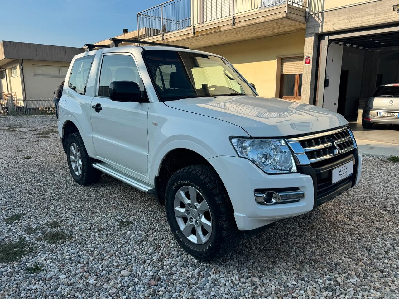 Mitsubishi Pajero 3.2 DI-D 16V aut. 3p. AUTO