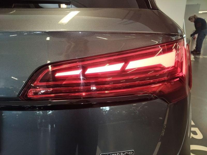 Audi Q5 Q5 40 2.0 tdi mhev 12V S line quattro s-tronic