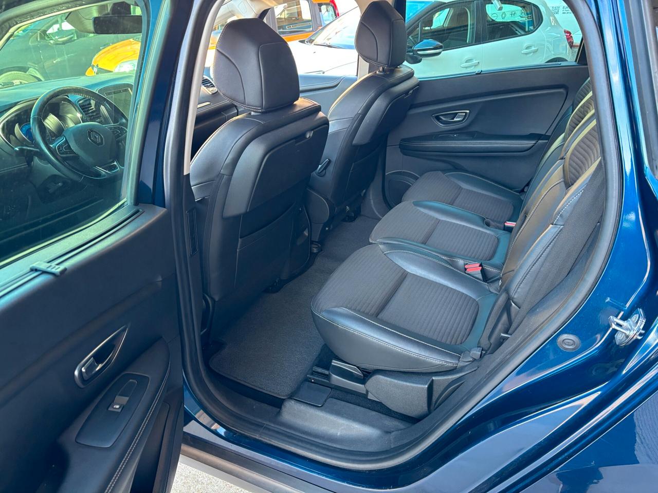 Renault Grand Scenic dCi 110 CV Intens 7POSTI