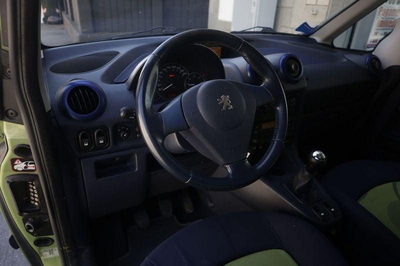 Peugeot 1007 PEUGEOT 1007 HD HAPPY 59KW DIESEL
