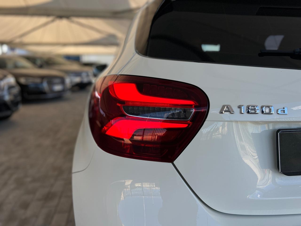 Mercedes-benz A 180 D 110 Cv Urban Style CRYSTAL GREY