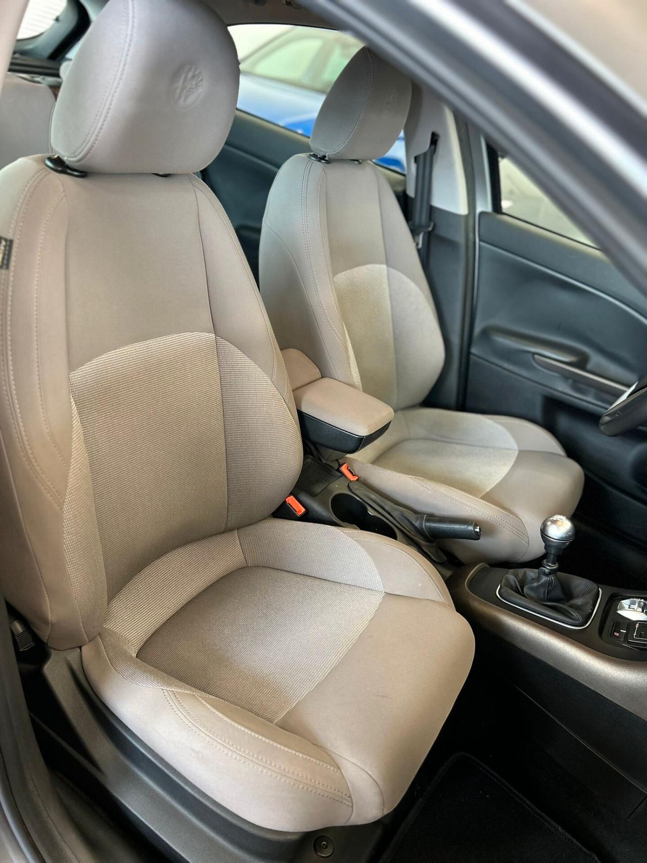 Alfa Romeo Giulietta 1.6 JTDm-2 105 CV Distinctive