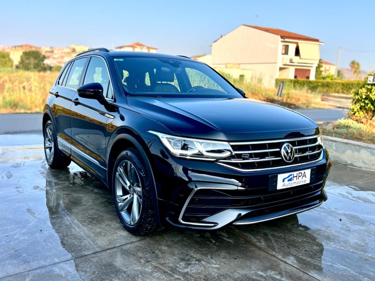 VOLKSWAGEN Tiguan 2.0TDI DSG R-LINE LED IQ-LIGHT NAVI PELLE