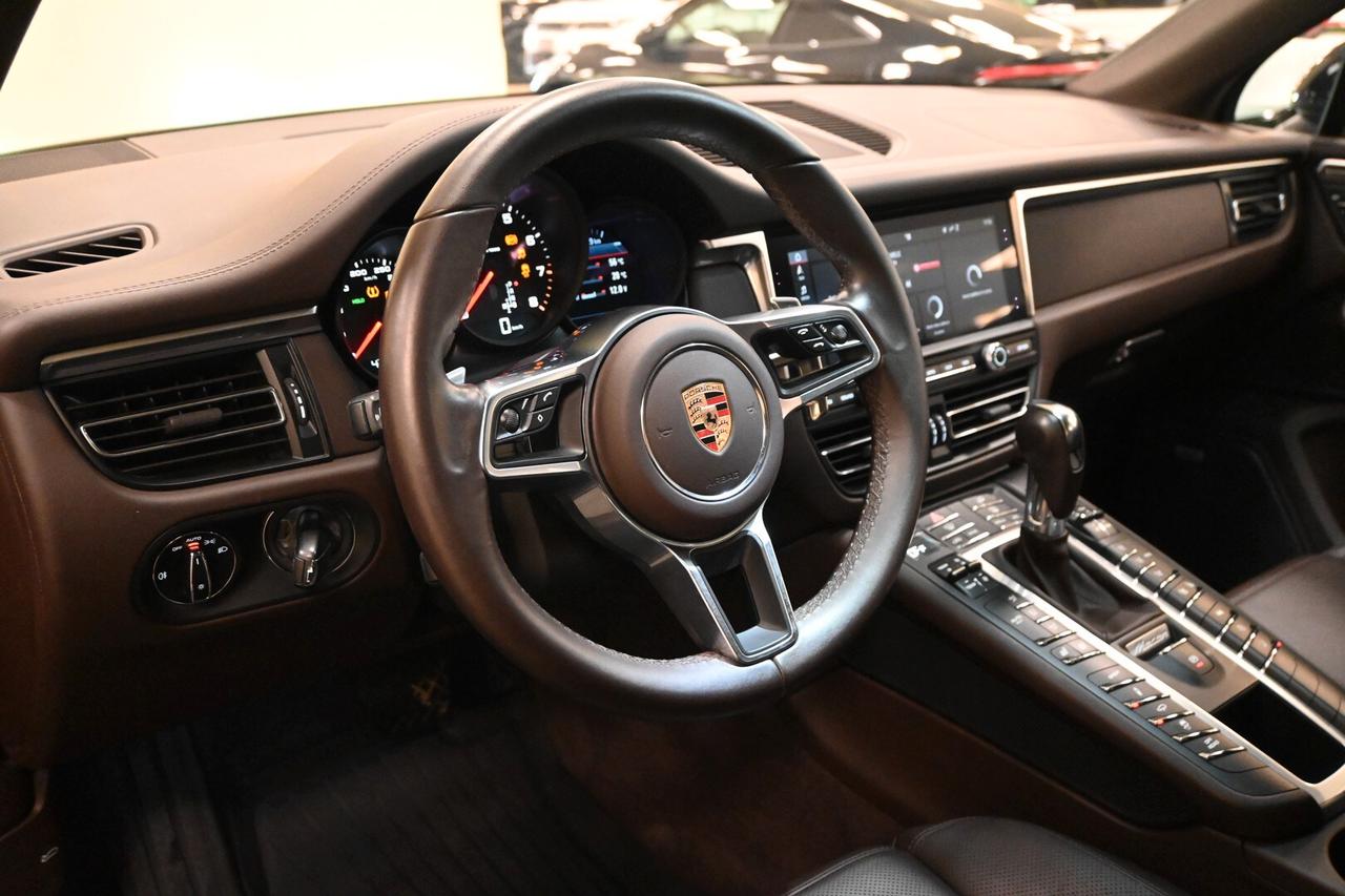 PORSCHE Macan 1ªs. '13-'25 Macan 2.0