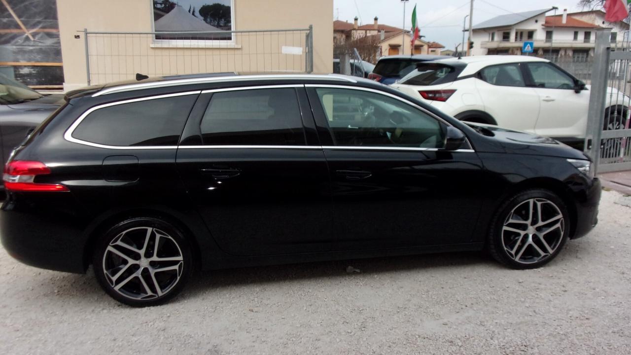 Peugeot 308 BlueHDi 120 S&S SW Allure