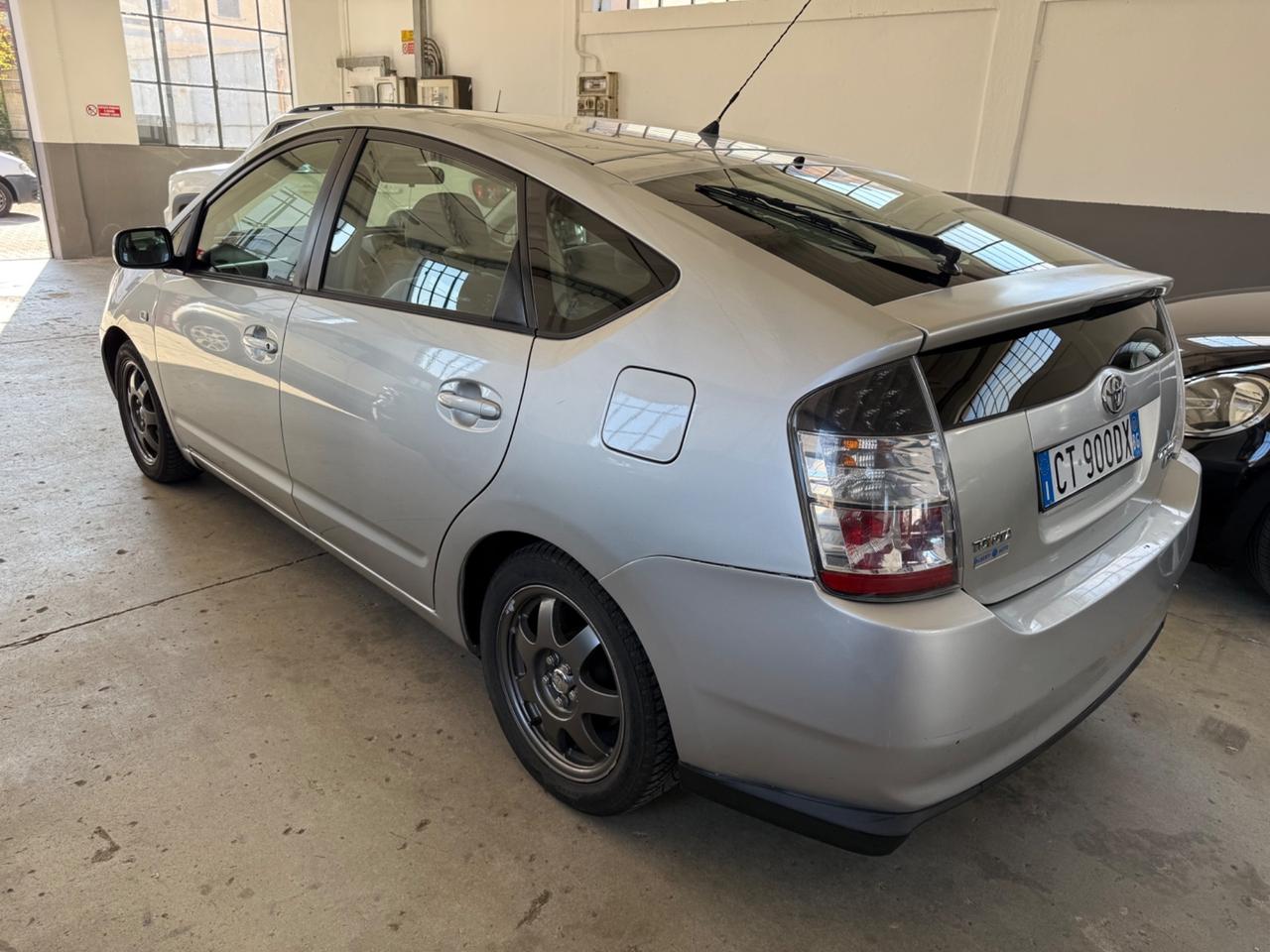 Toyota Prius 1.5i 16V