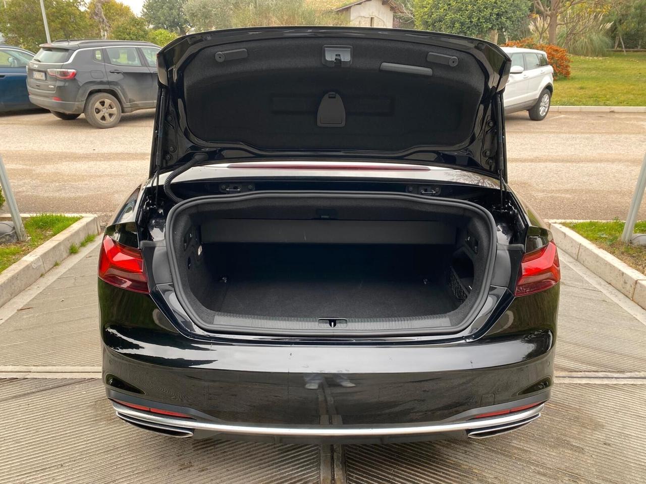 Audi A5 Cabrio 40 TDI quattro S tronic Business Advanced