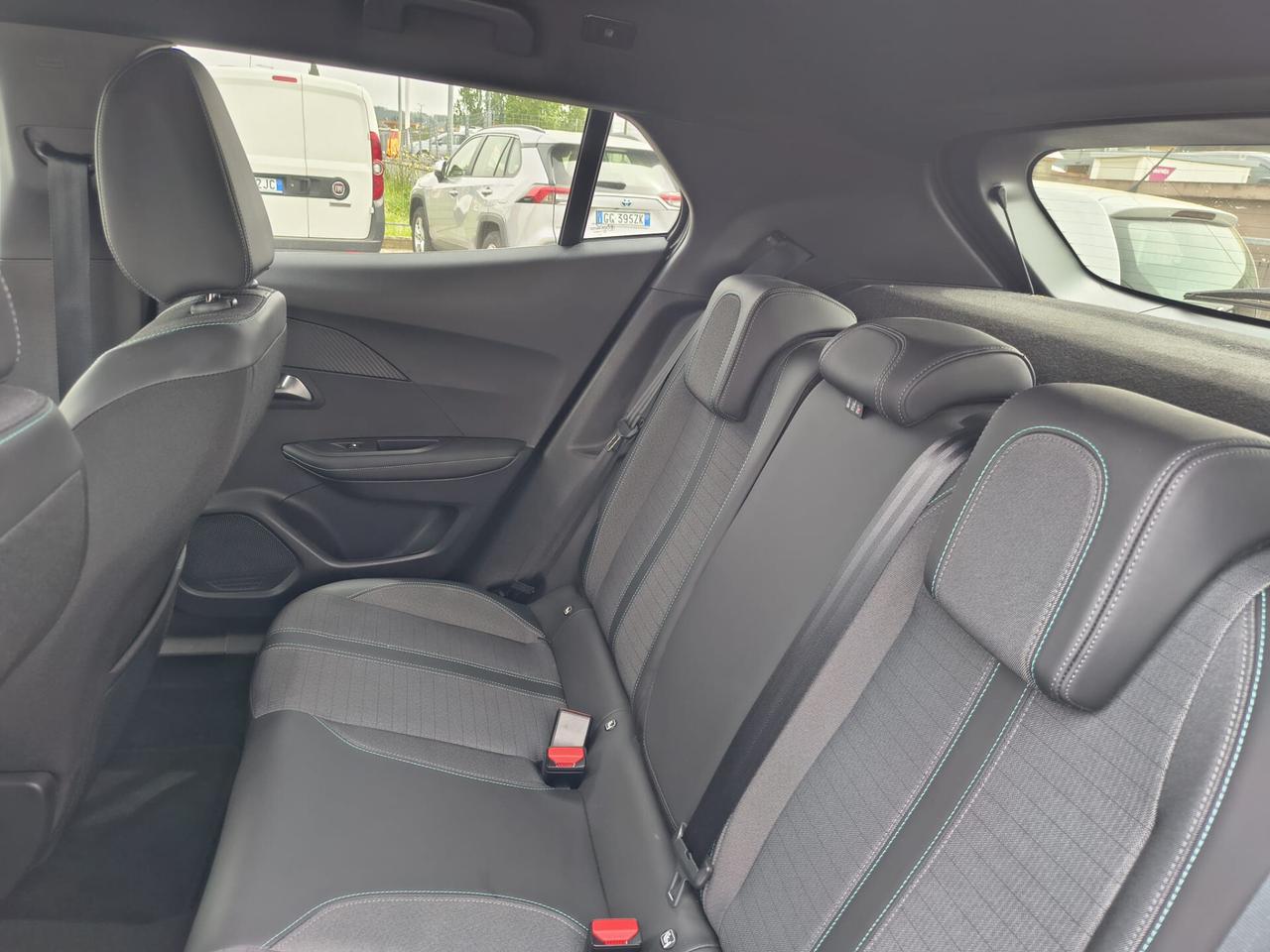 Peugeot 2008 1.5 BlueHDi 130cv EAT8 *CAMBIO AUTOMATICO*