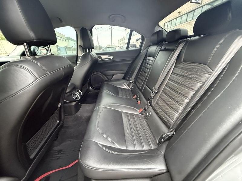 Alfa Romeo Giulia 2.2 Turbo AT8 Q4 Veloce 210cv