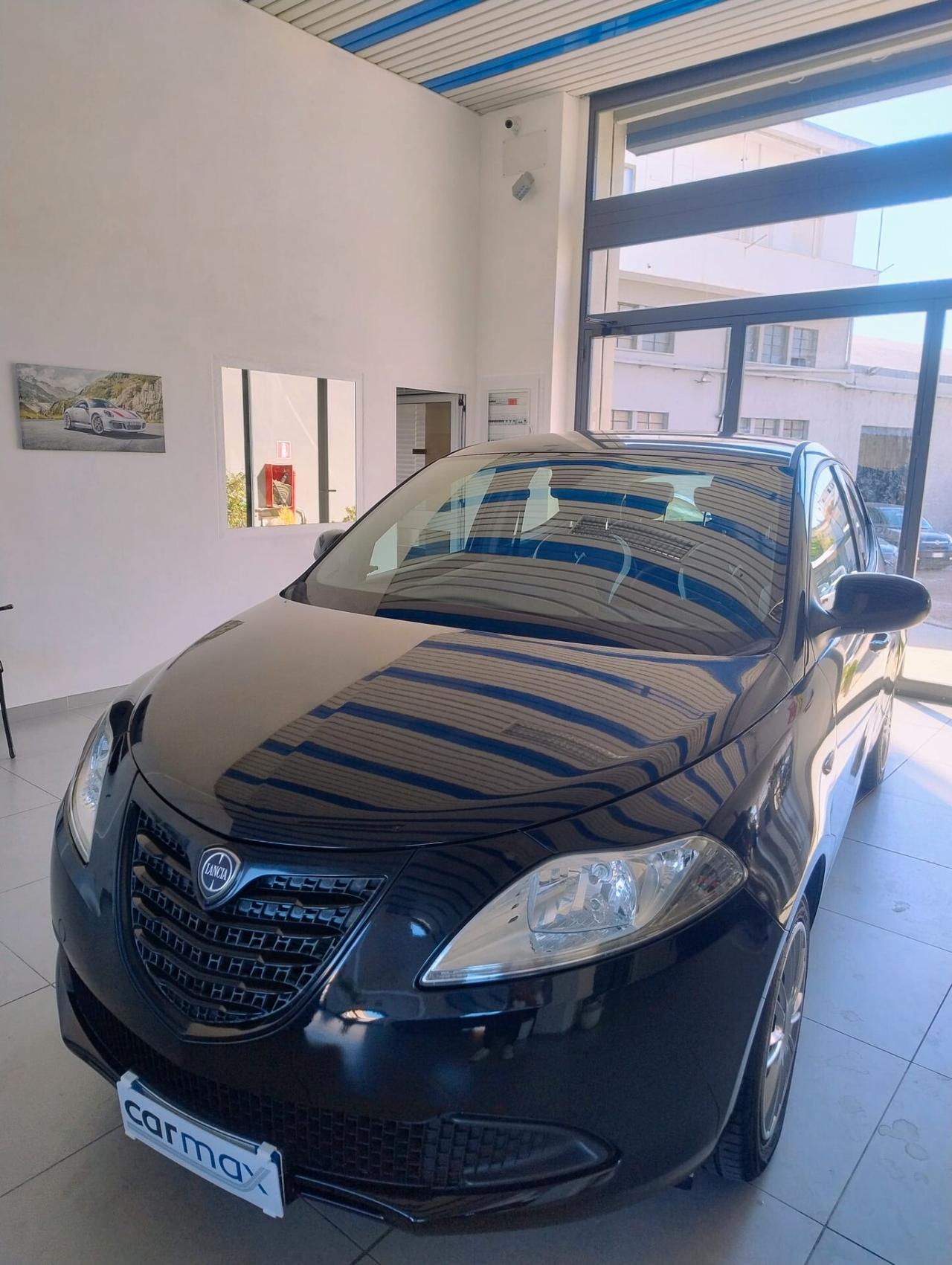 Lancia Ypsilon 1.2 69 CV 5 porte Elefantino