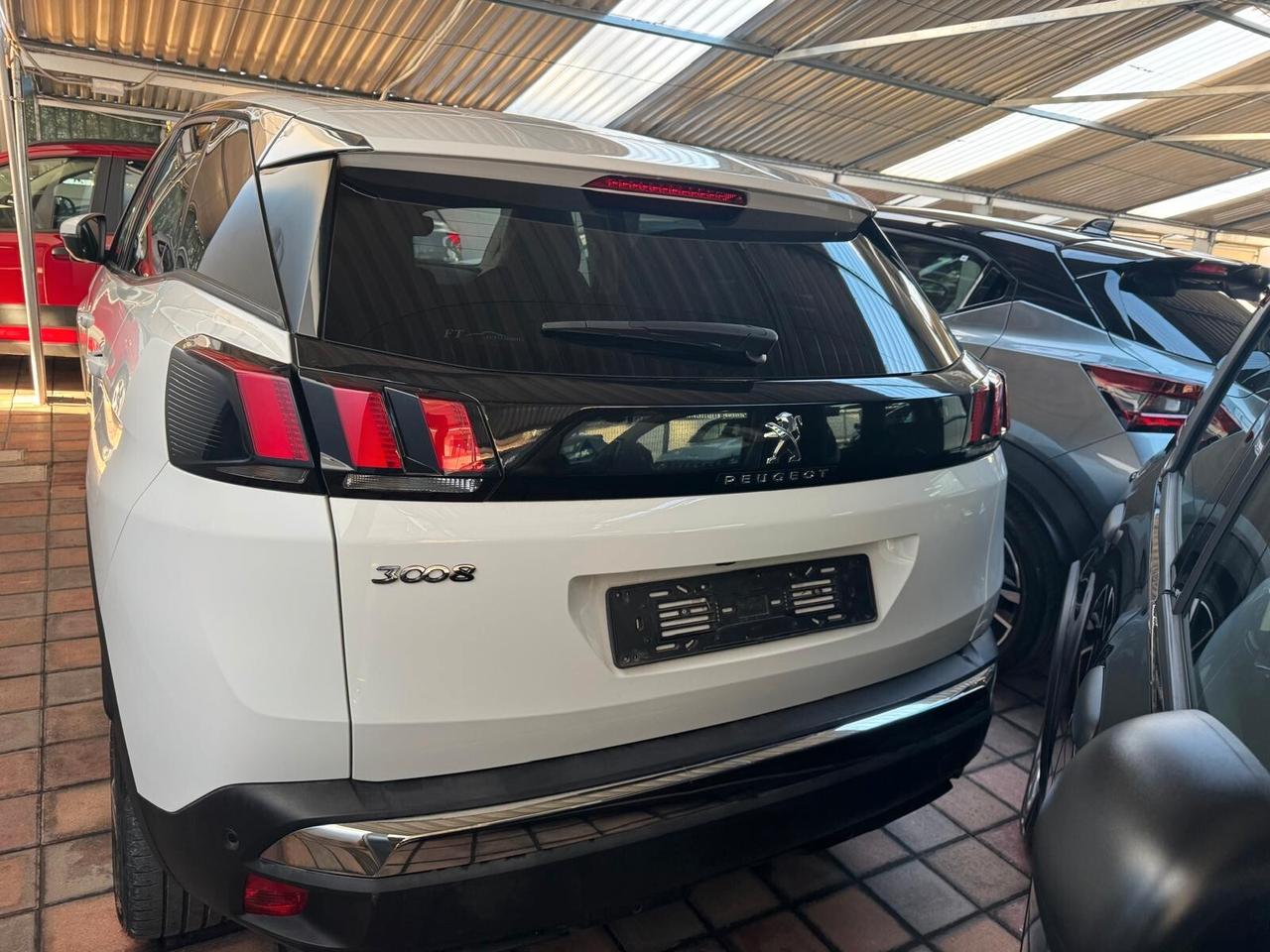 Peugeot 3008 BlueHDi 130 S&S EAT8 Allure