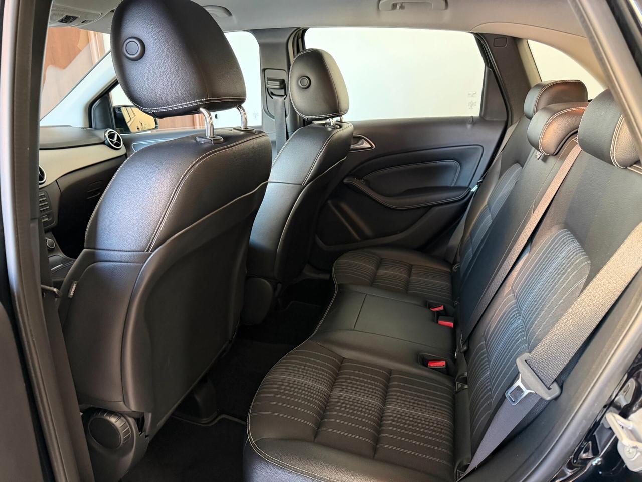 Mercedes-benz B 180 CDI Automatic Premium OK NEOPATENTATO