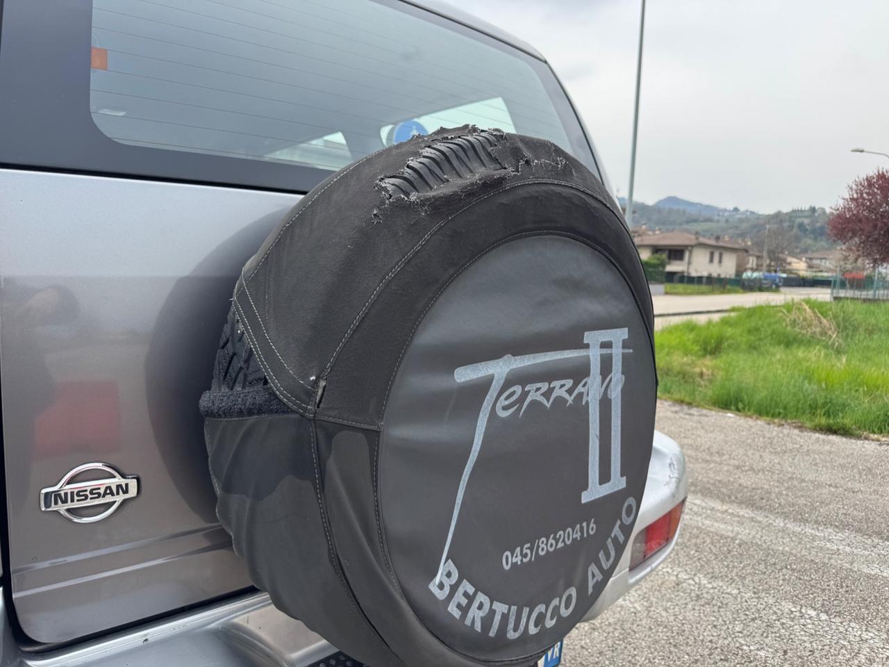 Nissan Terrano II 2.7 Tdi 5 porte SE 7 posti