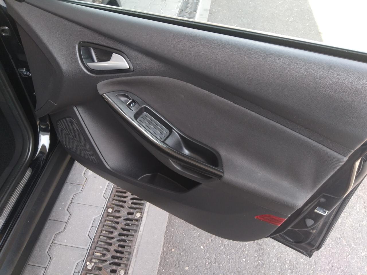 Ford Focus 1.5 TDCi 120 CV Start&Stop SW Titanium x neopatentati