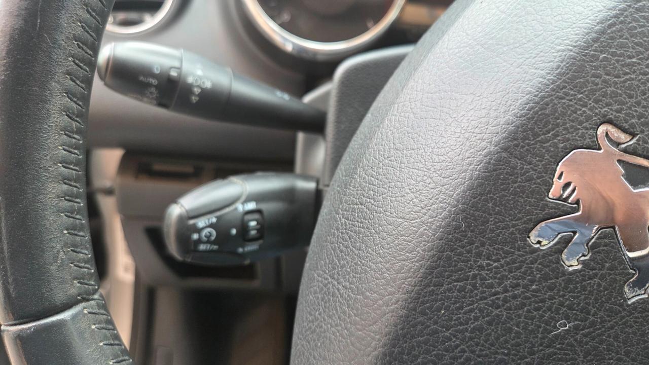 Peugeot 3008 1.6 VTi 120CV Premium unico proprietario