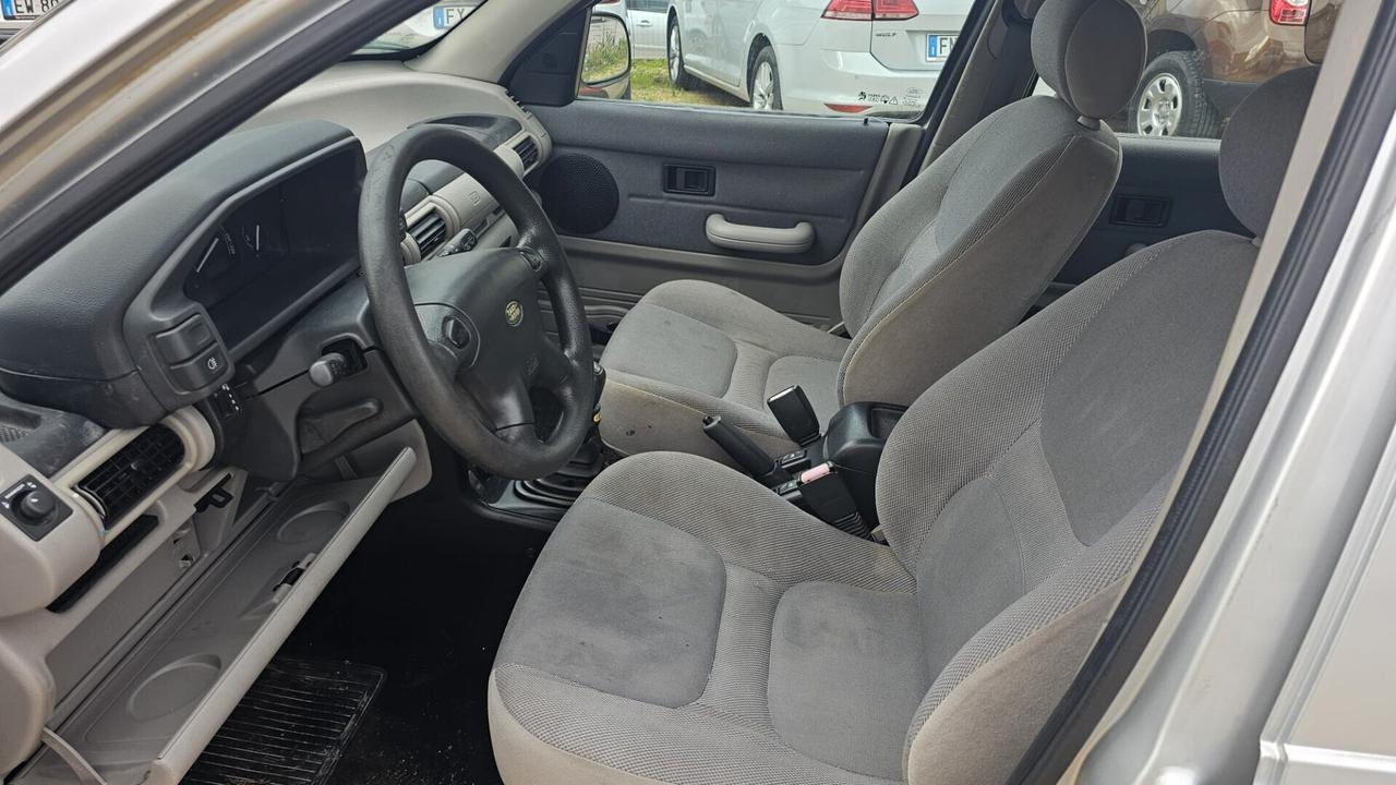 LAND ROVER FREELANDER 2.0 111 CV 2002 5P 4X4 E3 BUSINESS