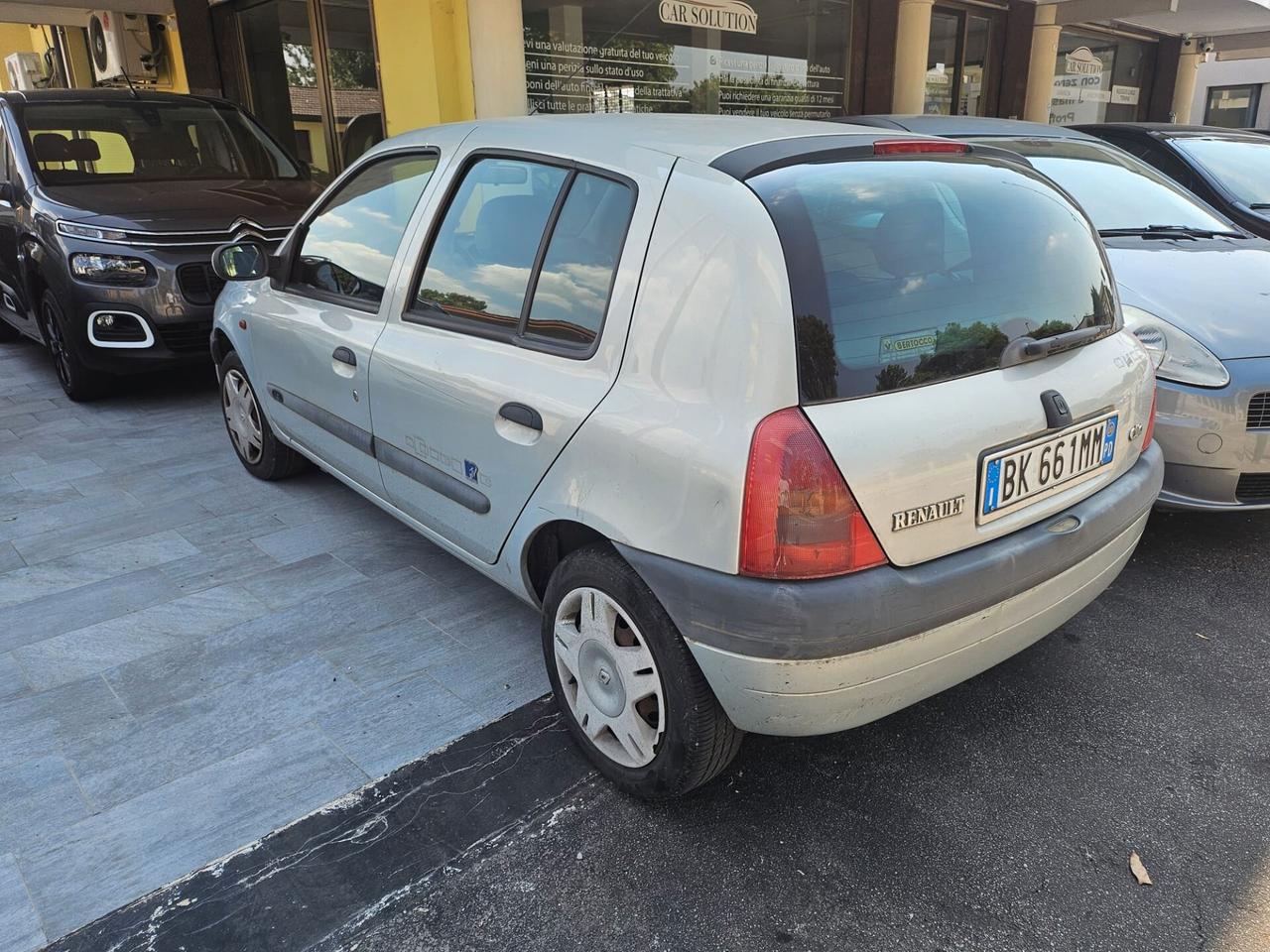 Renault Clio 1.2 cat 5 porte NEOPATENTATI
