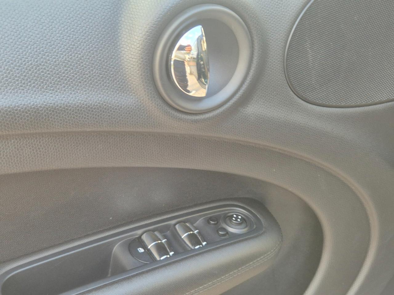 Mini Cooper Countryman 1.6 D 110cv