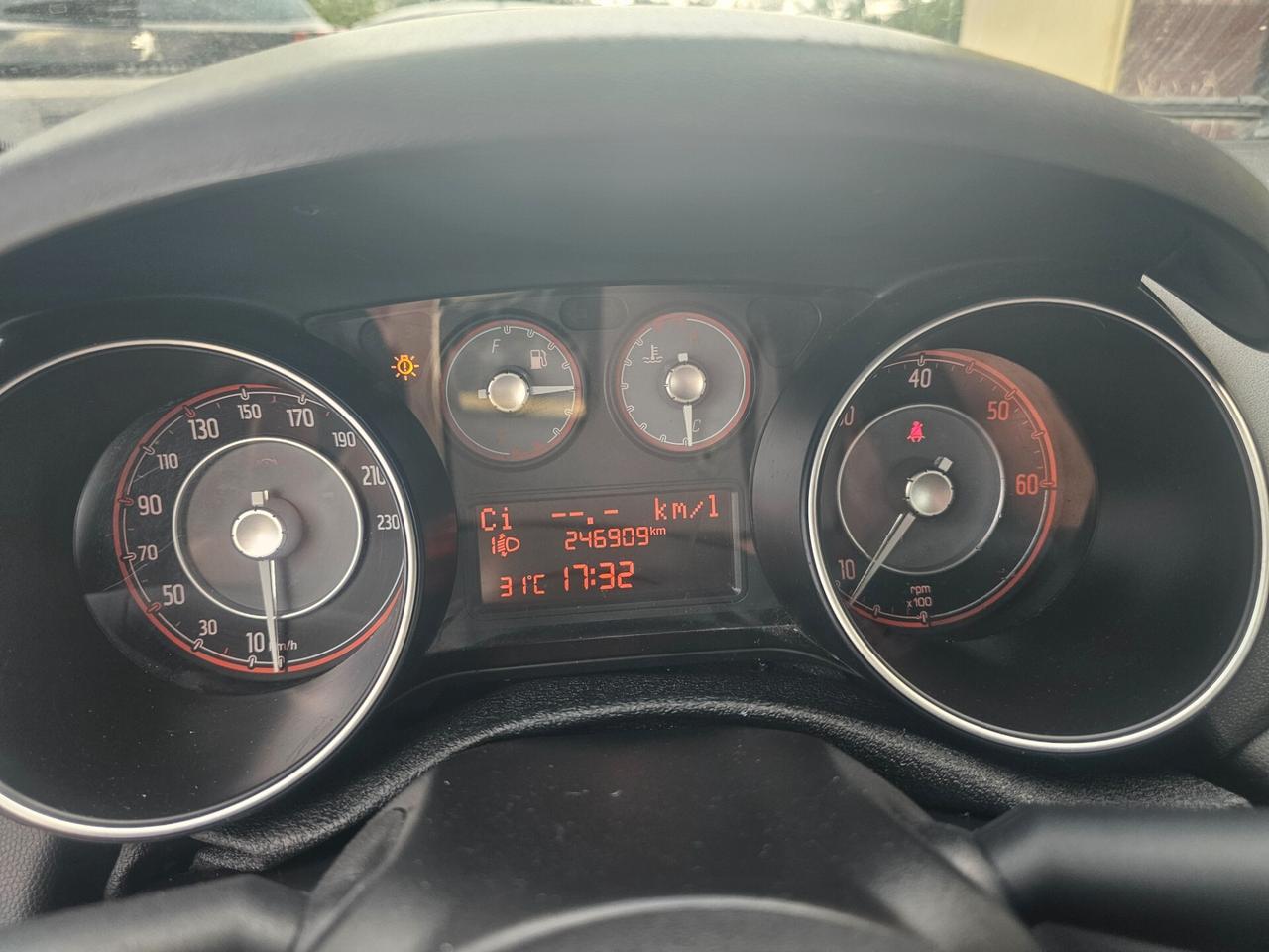 Fiat Punto 1.3 MJT II 85 CV LOUNGE/CARINA