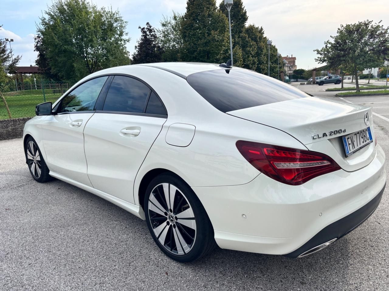 Mercedes-benz GLA 200 d Automatic Premium