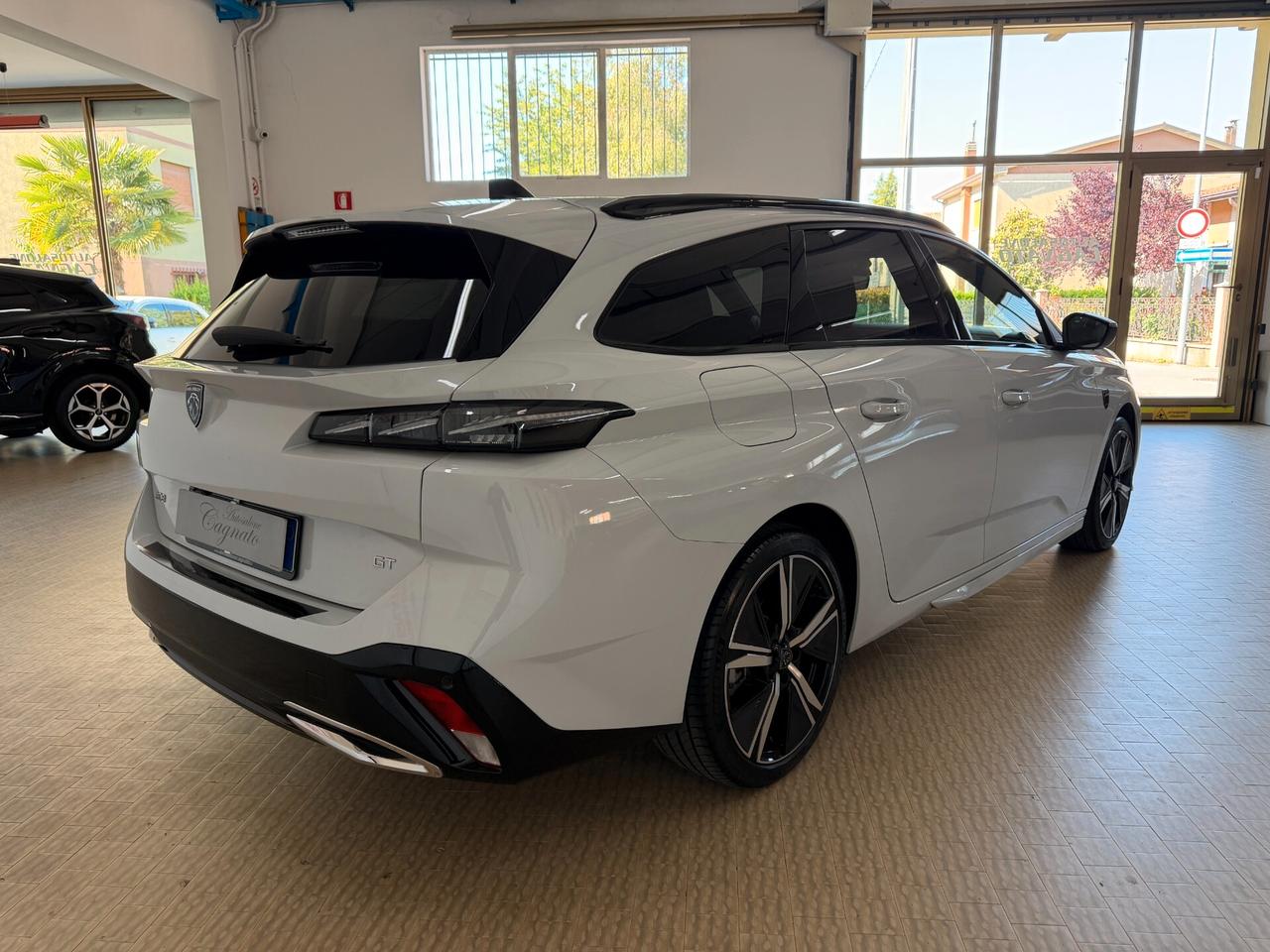 Peugeot 308 Hybrid 145 e-DCS6 SW GT 2025 BIANCO PERLA