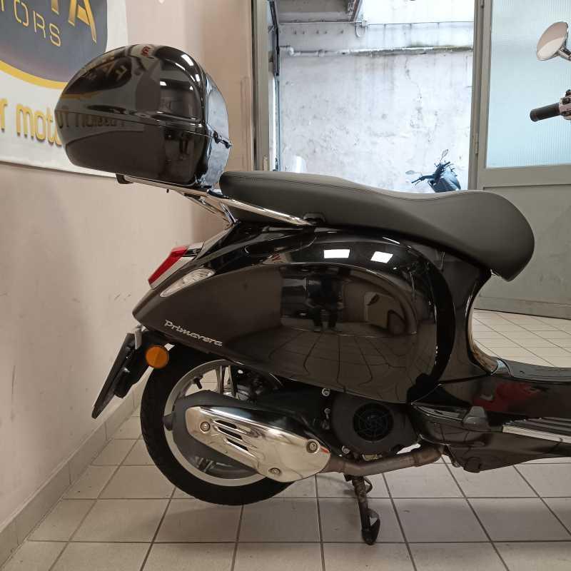Vespa Primavera 150 - 2025