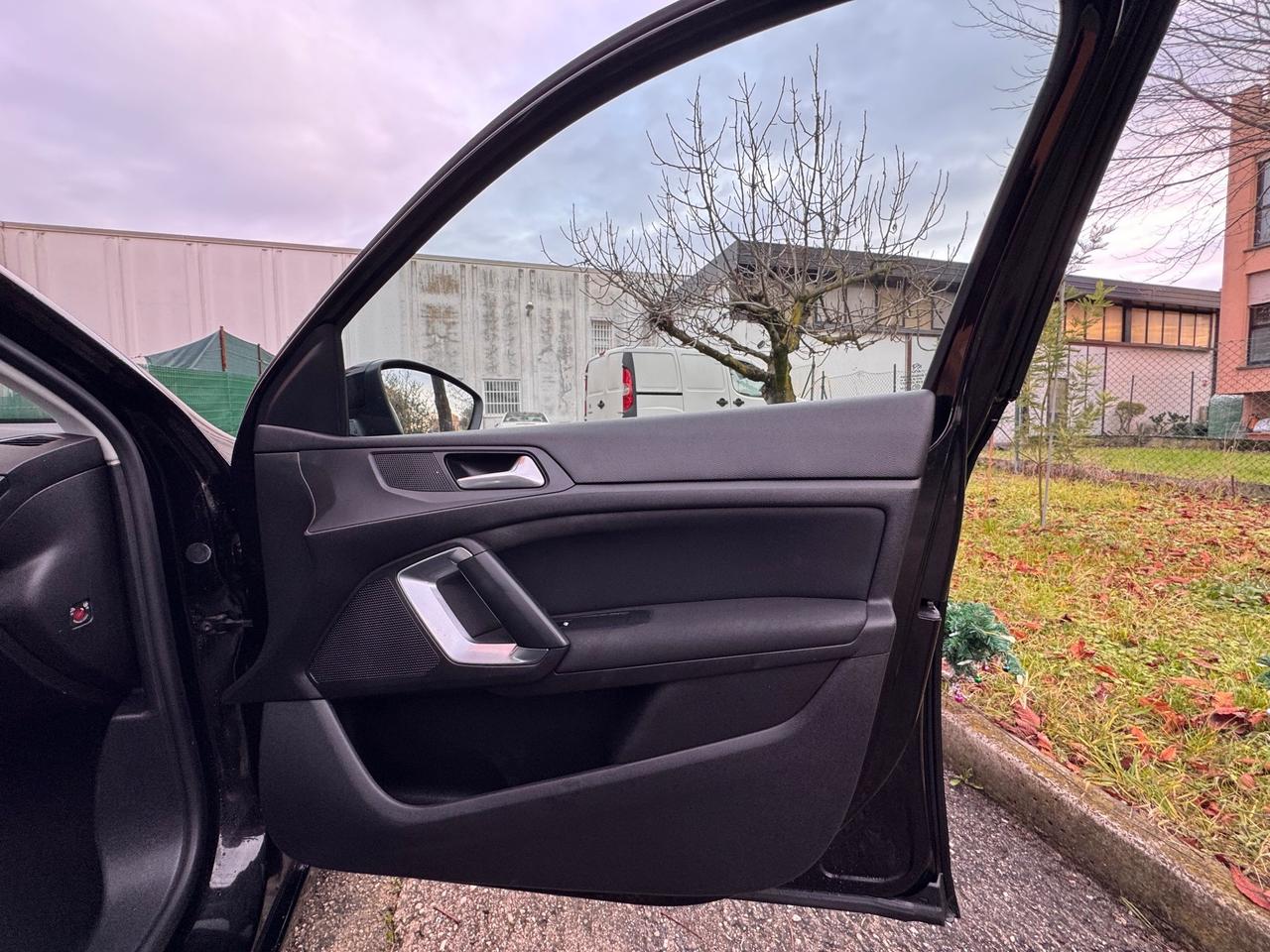 Peugeot 308 BlueHDi 130 S&S SW Allure