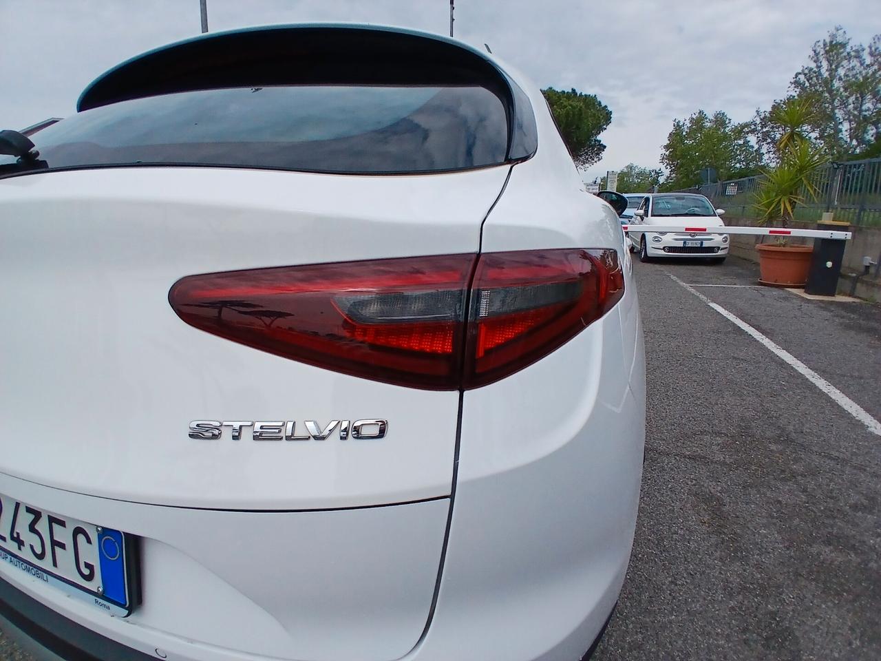 Alfa Romeo Stelvio 2.2 Turbodiesel 190 CV AT8 RWD Business