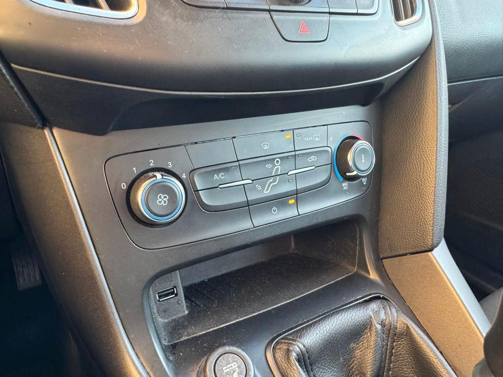 Ford Focus Station Wagon Focus SW 1.5 tdci Business s&s 120cv