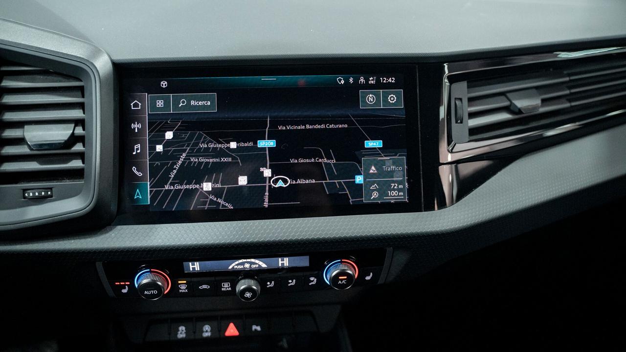 Audi A1 CITYCARVER 30 1.0 TFSI S TRONIC SPORT BLACK EDITIO