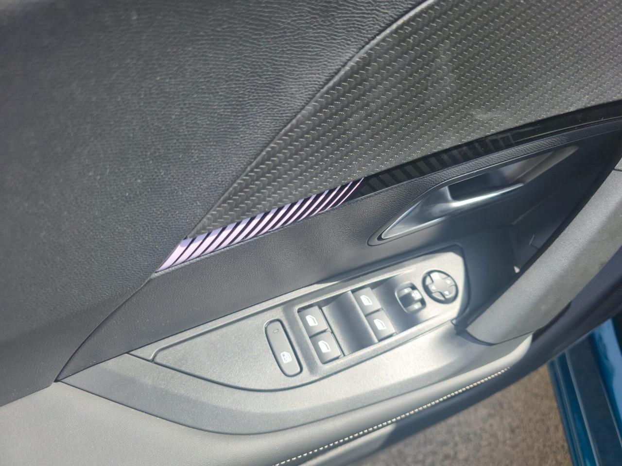 Peugeot 2008 PureTech 130 S&S EAT8 Allure Paxck