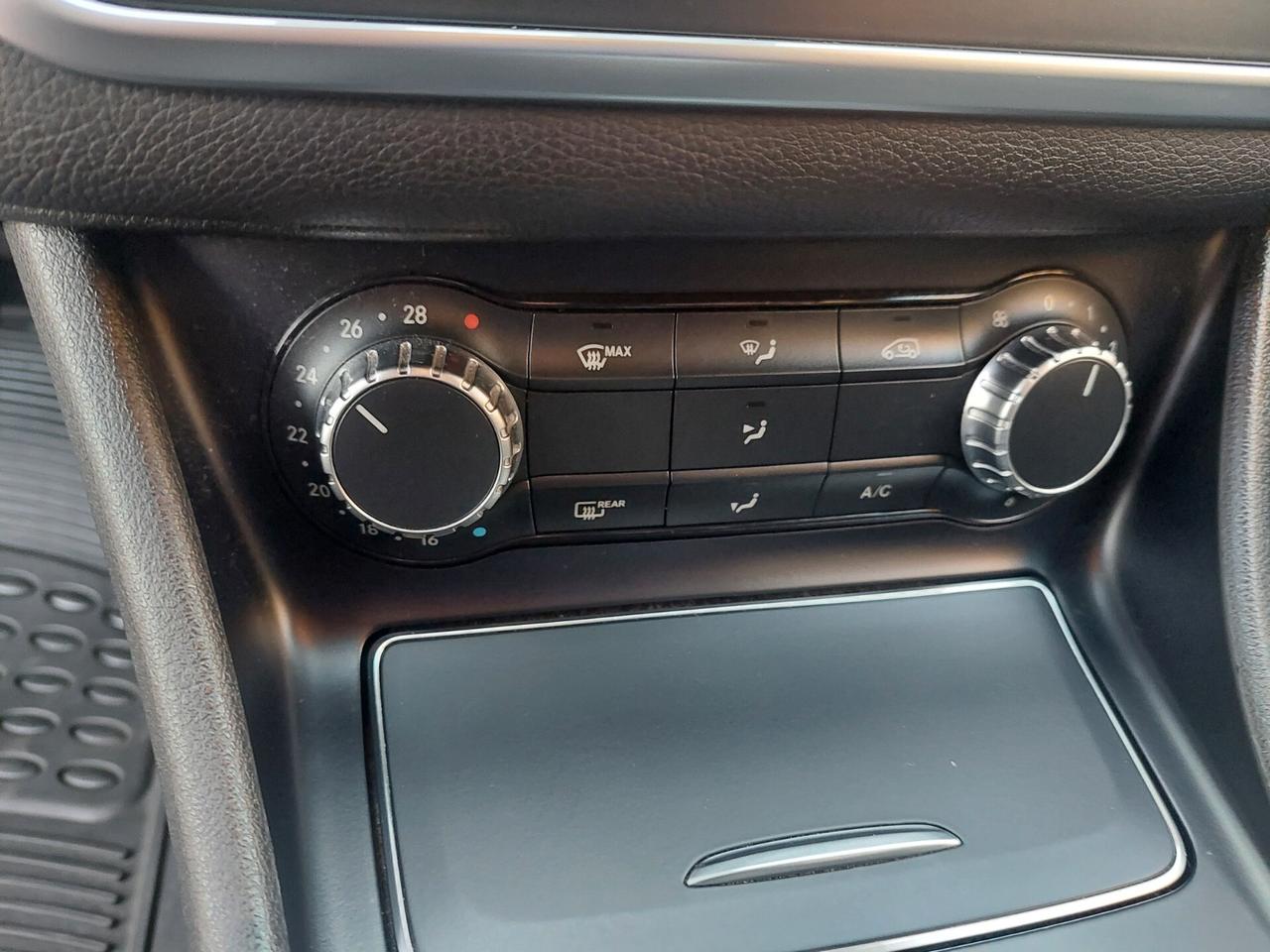 Mercedes-benz CLA 180 S.W. #MP