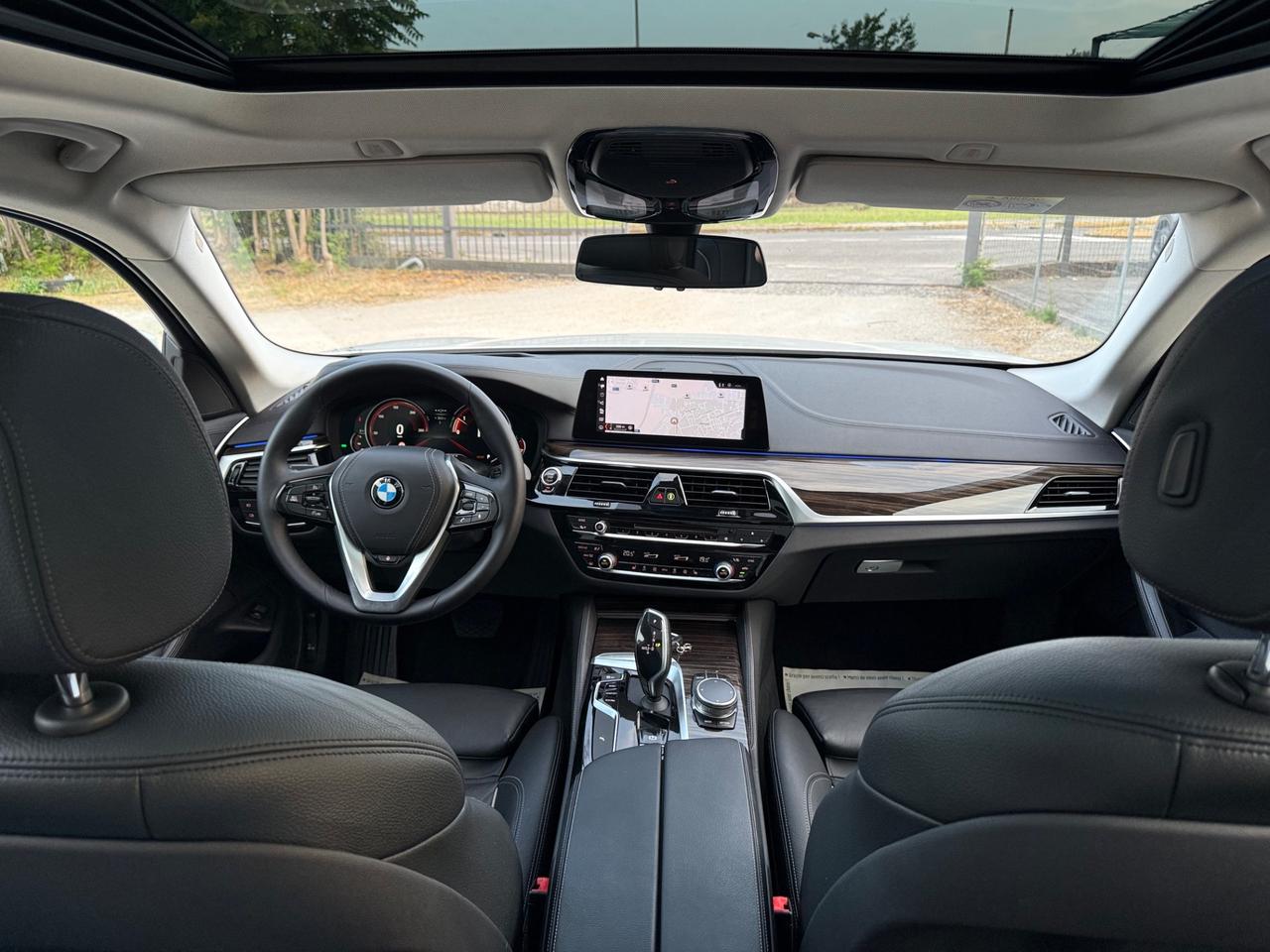 Bmw 520 520d xDrive Touring Luxury Full Tettto Pelle Navi