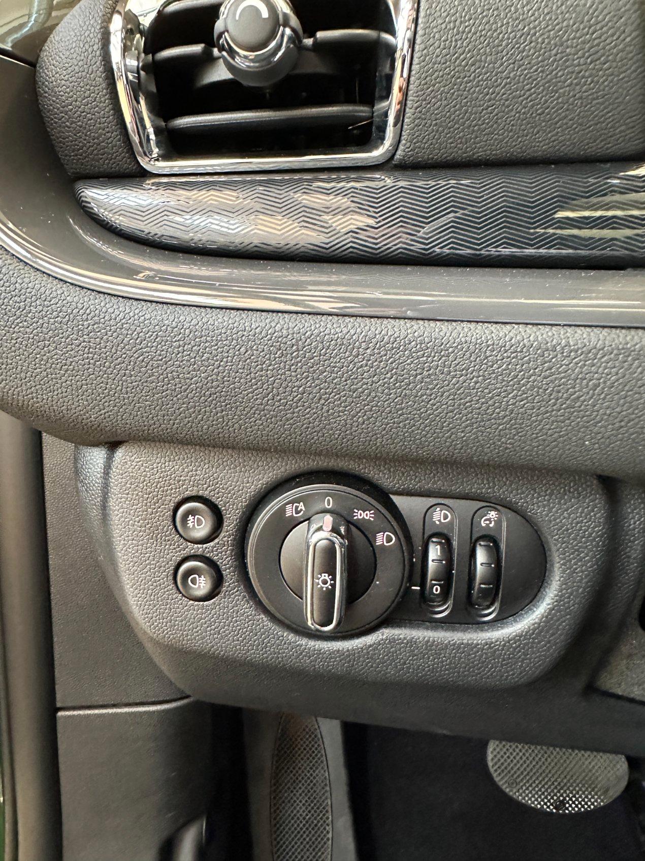 Mini Clubman Cooper Classic 1.5 Auto-LED-17"-Tetto-Telecamera-Carplay-keyless