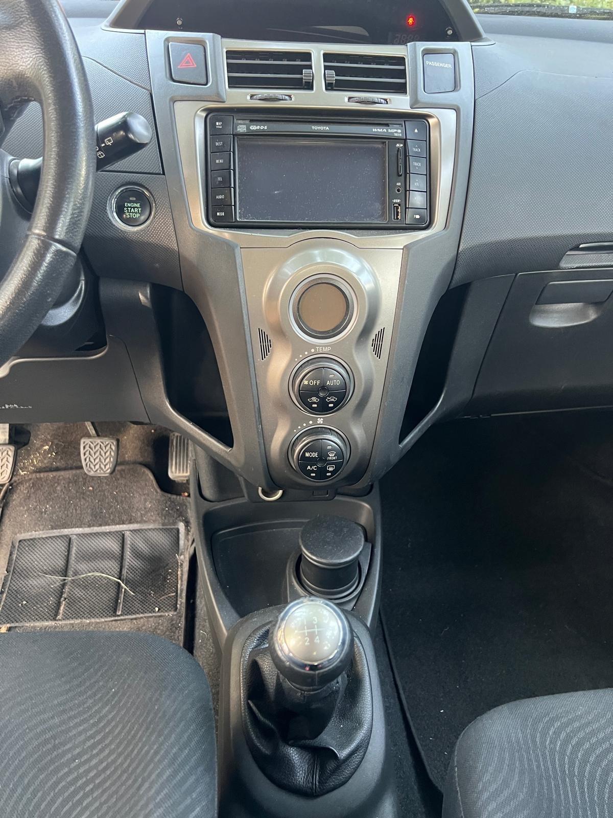 Toyota Yaris 1.3 5 porte Sol